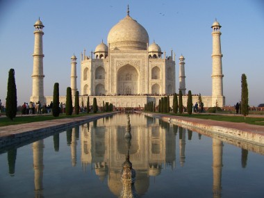 Reflections of the Taj